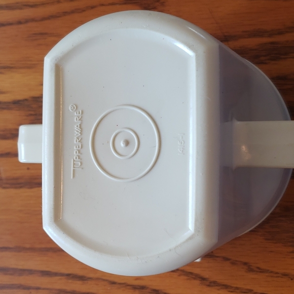 Tupperware Sugar Bowl - Picture 5 of 6